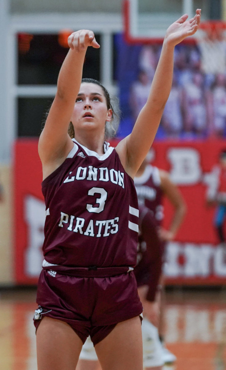 mathis-london-girls-basketball-playoffs00018